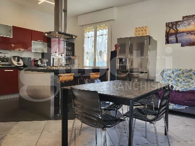 Foto Casa indipendente in Via Garibaldi 2, Sasso Marconi Centro di 160 m²