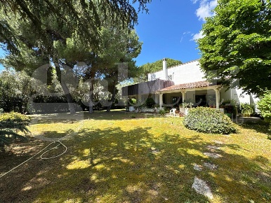 Foto Villa unifamiliare in Bitritto, Bari Carbonara di Bari di 280 m²