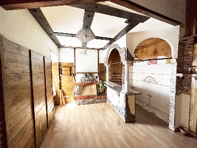 Foto Appartamento in Via San Pietro 14, Nepi Centro di 85 m² con 4 locali