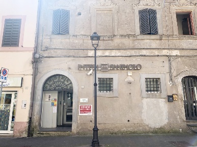 Foto Negozio in Via Umberto I 47, Castel Sant'Elia Centro di 125 m²