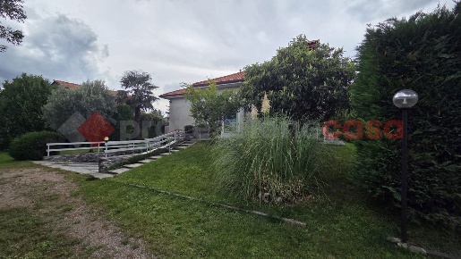 Foto Villa singola in Via Vesuvio 1, Busto Garolfo di 280 m² con 4 locali