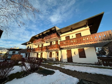 Foto Appartamento in via Cinque, Asiago Centro di 85 m² con 3 locali