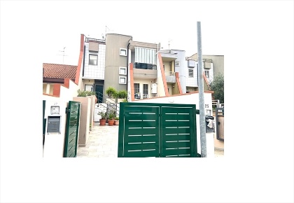 Foto Villa bifamiliare in via de nittis casamassima, Casamassima di 105 m²