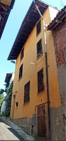 Foto Appartamento a Rovescala Centro di 70 m² con 4 locali in vendita