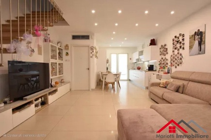 Foto Villa a schiera a Vecchiano Vecchiano Nodica di 130 m² con 5 locali