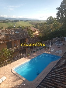 Foto Case semi ndipendenti a Collesalvetti Castell'anselmo di 260 m²