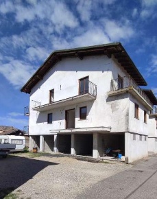 Foto Appartamento a Palestro Centro di 149 m² con 5 locali in vendita