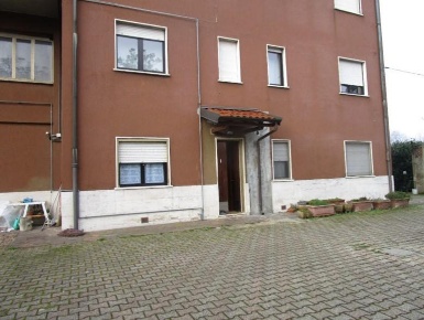 Foto Appartamento a Milano Baggio di 125 m² con 4 locali in vendita