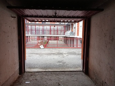 Foto Box a Baranzate di 10 m² con 1 locali in vendita