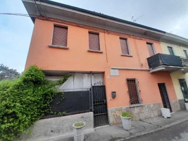 Foto Appartamento a Marcignago Centro di 107 m² con 5 locali in vendita