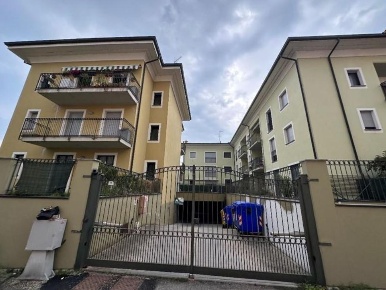 Foto Box a Pavia San Pietro di 24 m² con 1 locali in vendita