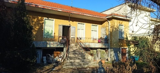 Foto Appartamento a Vigevano Cimitero, Mondetti di 142 m² con 3 locali