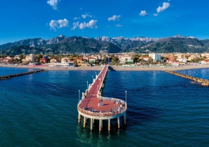 Foto Attività commerciale a Massa Marina di Massa Centro di 42 m²