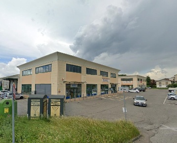 Foto Locale commerciale a Torricella Verzate di 576 m² con 1 locali