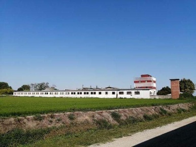 Foto Capannone industriale a Mortara Centro di 4061 m² con 5 locali