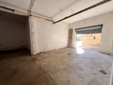 Foto Box in via tagliamento, Montefiascone di 70 m² in vendita