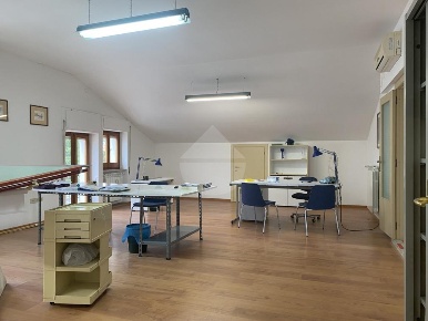 Foto Ufficio in Via del mare, Lanciano di 159 m² con 3 locali in affitto
