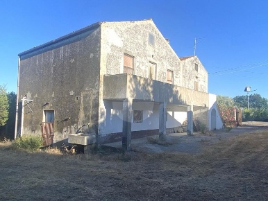 Foto Rustico in C.da San Bernardino, Monteodorisio di 200 m² in vendita