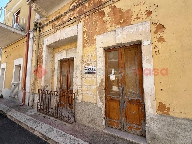 Foto Appartamento in Via ROMA 10, Leporano Centro di 60 m² con 4 locali