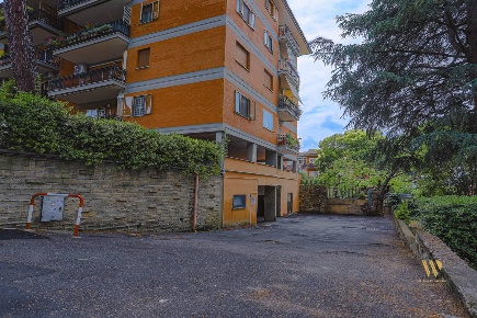 Foto Box in VIA stazione ottavia 93, Roma Ottavia di 23 m² con 1 locali