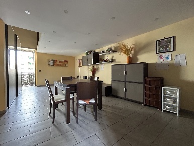 Foto Appartamento in Arnaldo Lucci, Napoli Garibaldi - Ferrovia di 61 m²