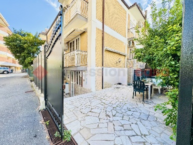 Foto Appartamento in Via DELLE ARENE 230, Terracina di 70 m² con 3 locali
