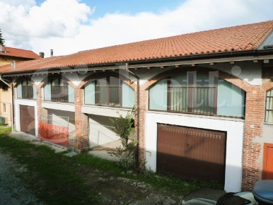 Foto Villa a schiera in Via San Sepolcro snc, Ternate di 92 m² con 3 locali