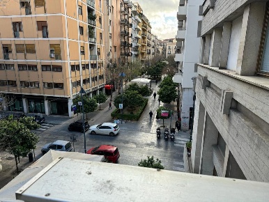 Foto Appartamento in Via Riccardo Wagner 9, Palermo di 200 m² con 6 locali