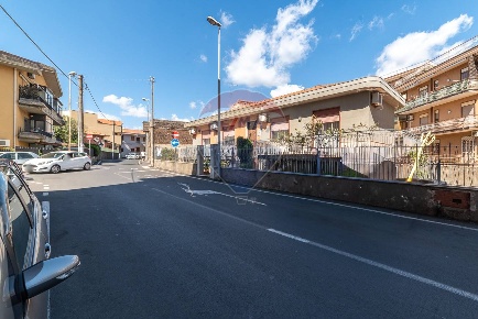 Foto Casa indipendente in via napoli, Gravina di Catania Centro di 181 m²