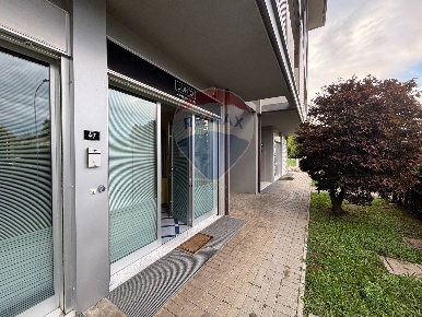 Foto Ufficio in via alpini, Cividate al Piano di 180 m² con 6 locali