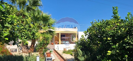 Foto Villa unifamiliare in Contrada Santuzza, Rosolini di 61 m² in vendita