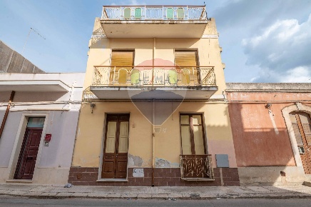 Foto Casa indipendente in Via Vesuvio, Pachino Centro di 250 m² in vendita