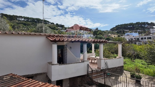 Foto Villa singola in Via Lo Capo, Capri Centro di 73 m² con 3 locali