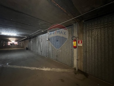 Foto Box in Via Caboni, Cagliari Bonaria di 15 m² con 1 locali in affitto