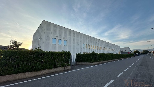 Foto Capannone industriale in Via Boschetti, Grassobbio di 1150 m²
