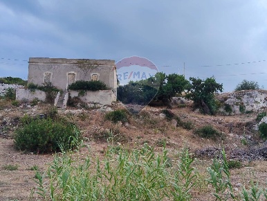 Foto Villa singola in via dei Garofani, Augusta Centro di 100 m² in vendita