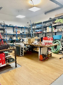 Foto Magazzino in Via Armado Diaz, Trofarello Centro di 200 m² con 5 locali