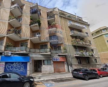 Foto Locale commerciale in Via Re David, Bari San Pasquale di 500 m²
