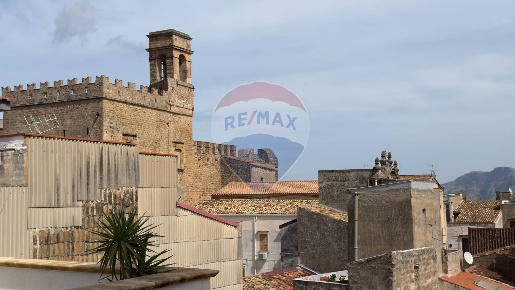 Foto Appartamento in Via Guglielmo Marconi, Carini Centro di 110 m²