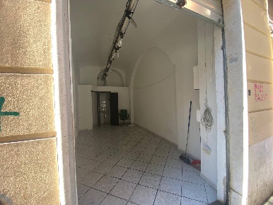 Foto Locale commerciale in Via Dei Sardi, Roma San Lorenzo di 27 m²
