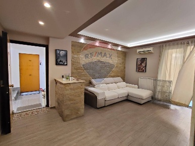 Foto Appartamento in Via Rosa Balistreri, Fiumefreddo di Sicilia di 120 m²