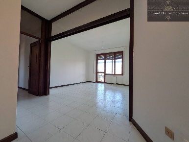 Foto Appartamento in via cadello, Cagliari di 90 m² con 3 locali in affitto