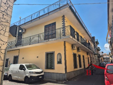 Foto Appartamento in Via Pennisi, San Giovanni la Punta Centro di 60 m²