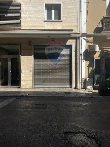 Foto Box in Via Prospero Petroni, Bari Murat di 44 m² con 1 locali