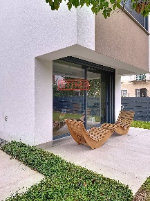 Foto Villa singola a Treviso Viale Luzzatti di 232 m² con 10 locali