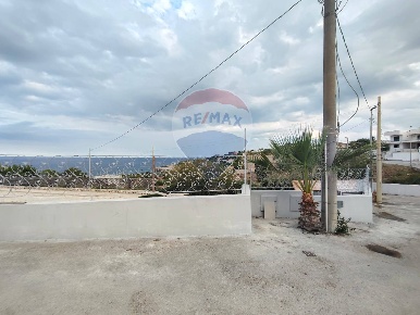 Foto Villa singola in Via dei garofani, Augusta Centro di 220 m² in vendita