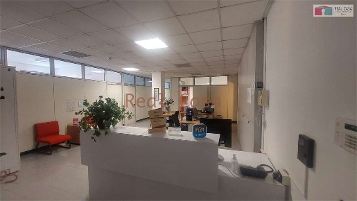 Foto Ufficio in Via Marianini, Modena San Cataldo di 435 m² con 8 locali