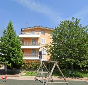 Foto Magazzino in Via Beato Angelico, Besana in Brianza Centro di 107 m²