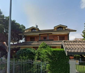 Foto Casa indipendente in Via Marconi, Rivalta di Torino Centro di 180 m²