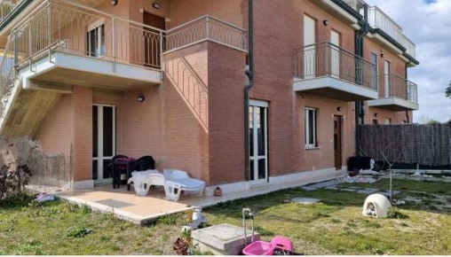 Foto Appartamento in Via Ravenna, Porto Sant'Elpidio Centro di 86 m²